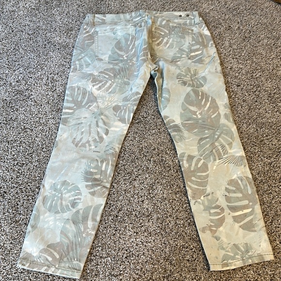 Cabi # 227 Women Size 6 Green Palm Leaf Paradise Crop Ankle Skinny Jeans, WUC - Picture 6 of 7